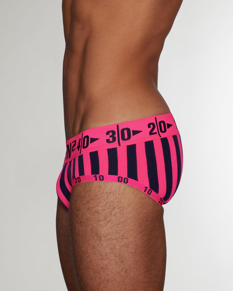C-IN2 Hard Brief C-IN2 Hard Brief Pascal-pink